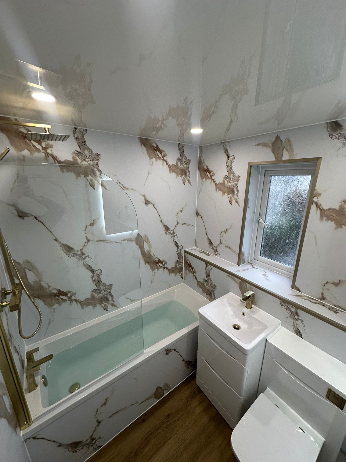 Completed bathroom from the original U Builder before-and-after example